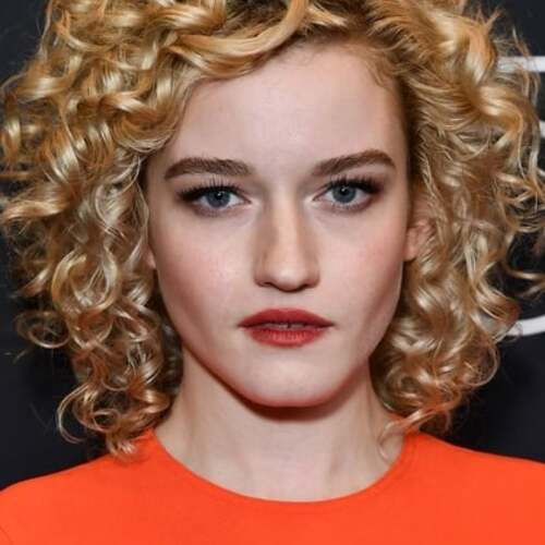 Julia Garner