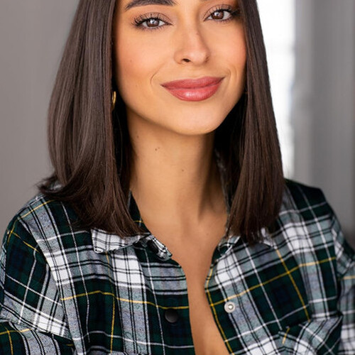 Kiara Gomez Glad Bak