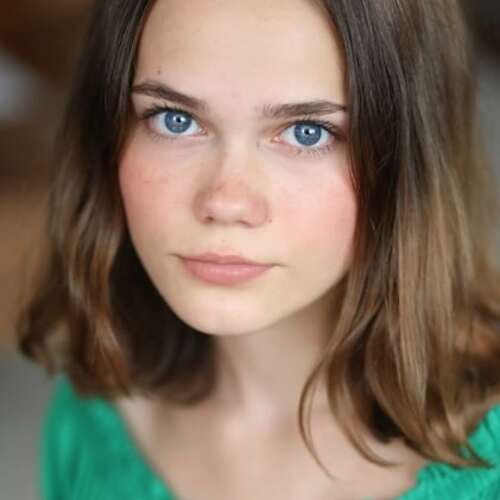 Oona Laurence