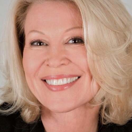 Leslie Easterbrook