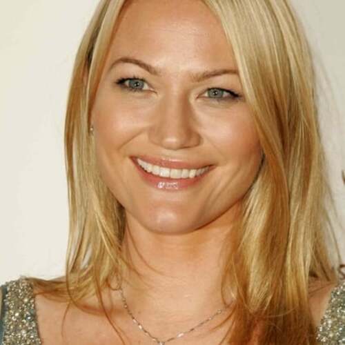 Sarah Wynter