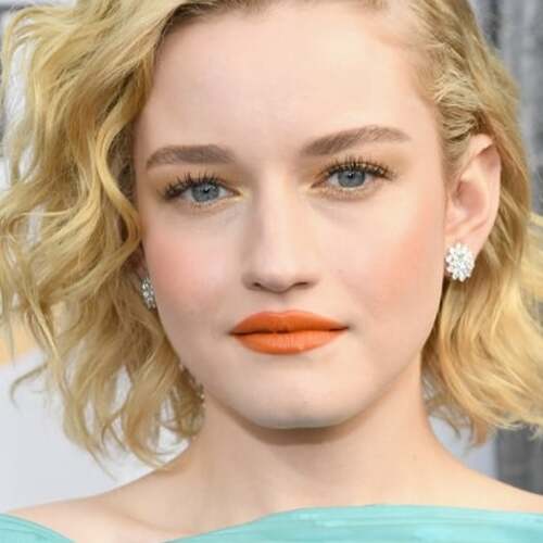 Julia Garner