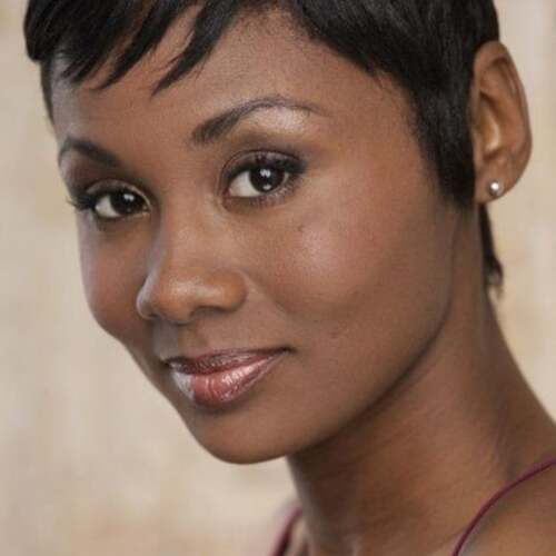 Emayatzy Corinealdi