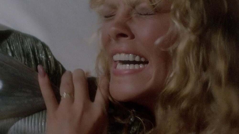 Es la &uacute;nica pel&iacute;cula de James Cameron que s&oacute;lo dura hora y media, aunque muchos no la conocen: tambi&eacute;n es la &uacute;nica que rechaza con todo su ser