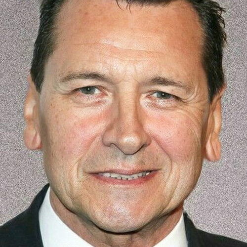 Mark Lindsay Chapman