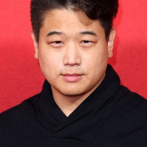 Ki Hong Lee