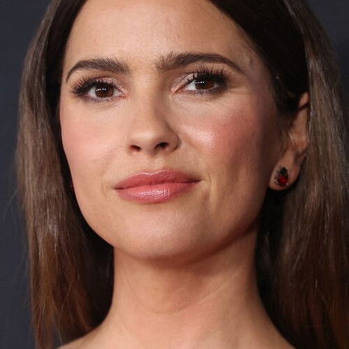 Shelley Hennig