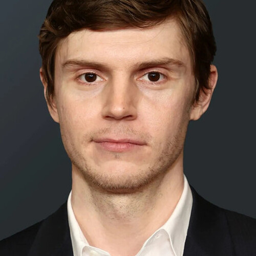 Evan Peters
