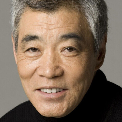 Akira Emoto